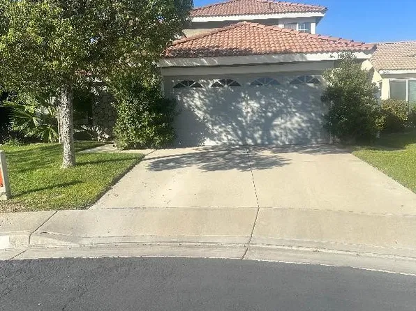 19115 Vintage Woods Dr, Riverside, CA 92508