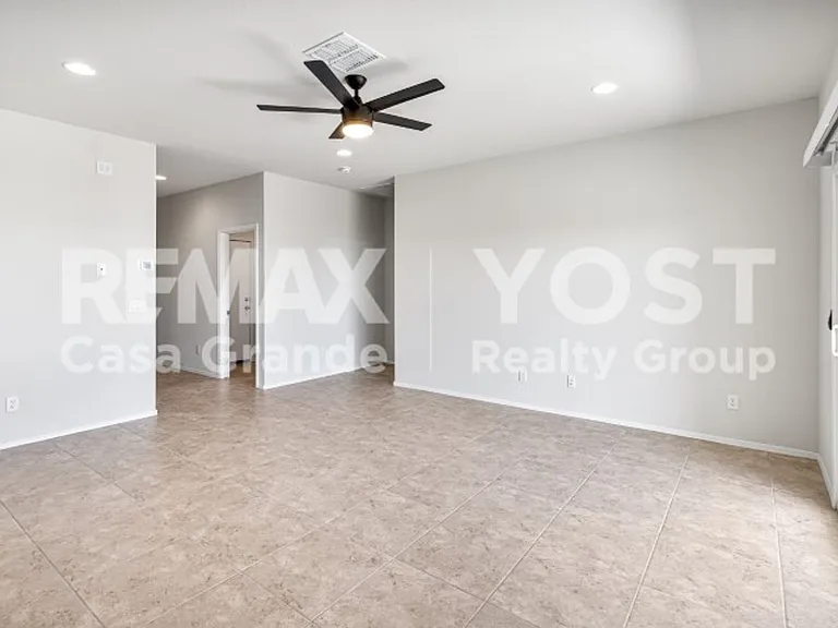 1043 W Falls Canyon Dr — Photo 2
