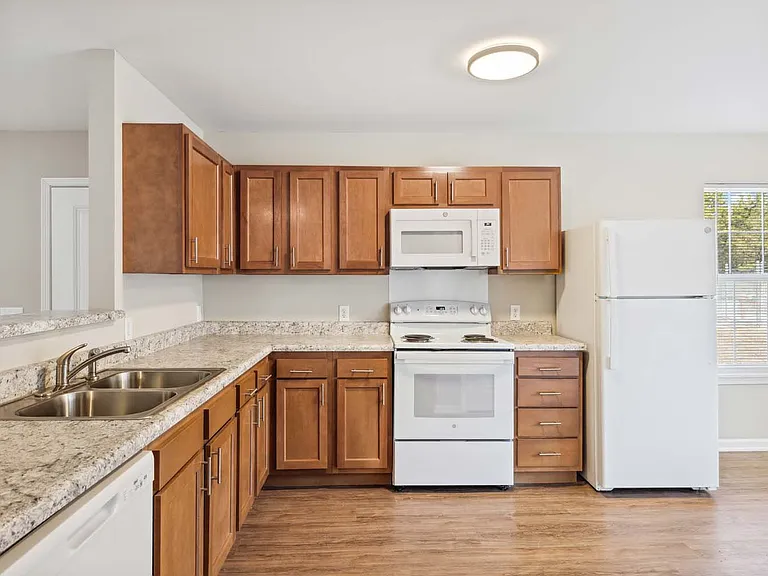 7343 Lawgiver Cir — Photo 3
