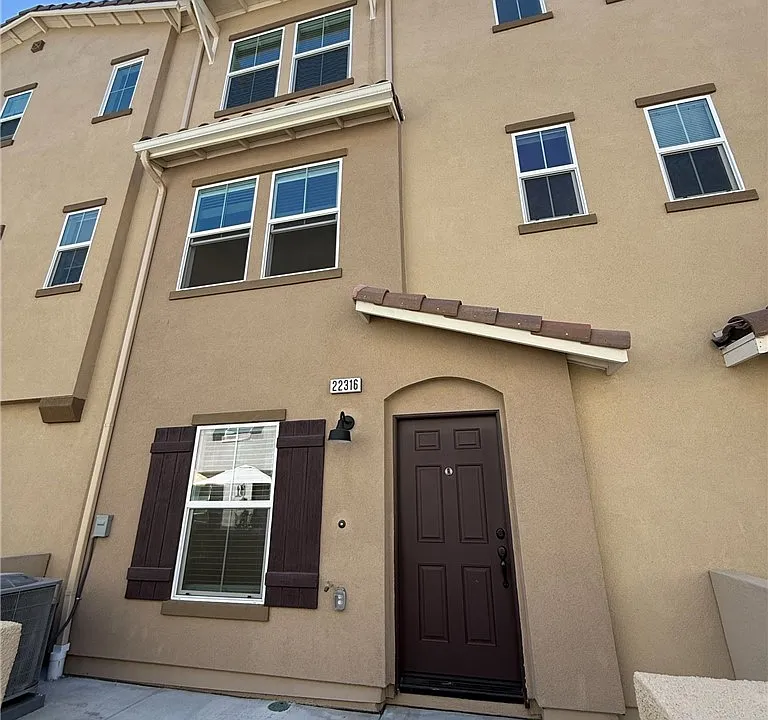 22316 Spanish Oak Ct