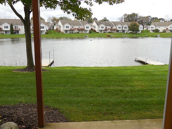 3rd image of 8871 N Peninsula Ct