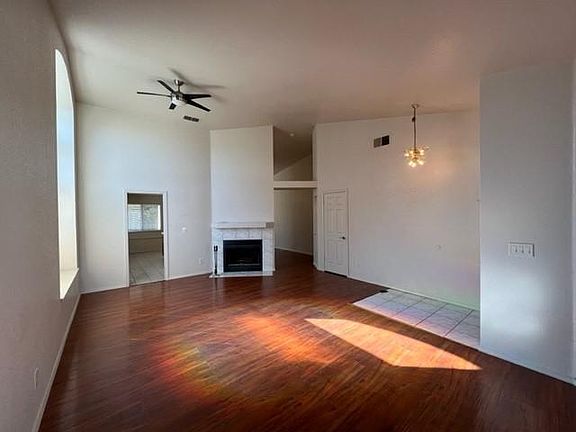 4th image of 3 Keeling Ct