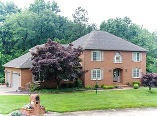 1341 Hunters Ridge Ct, Evansville, IN 47725