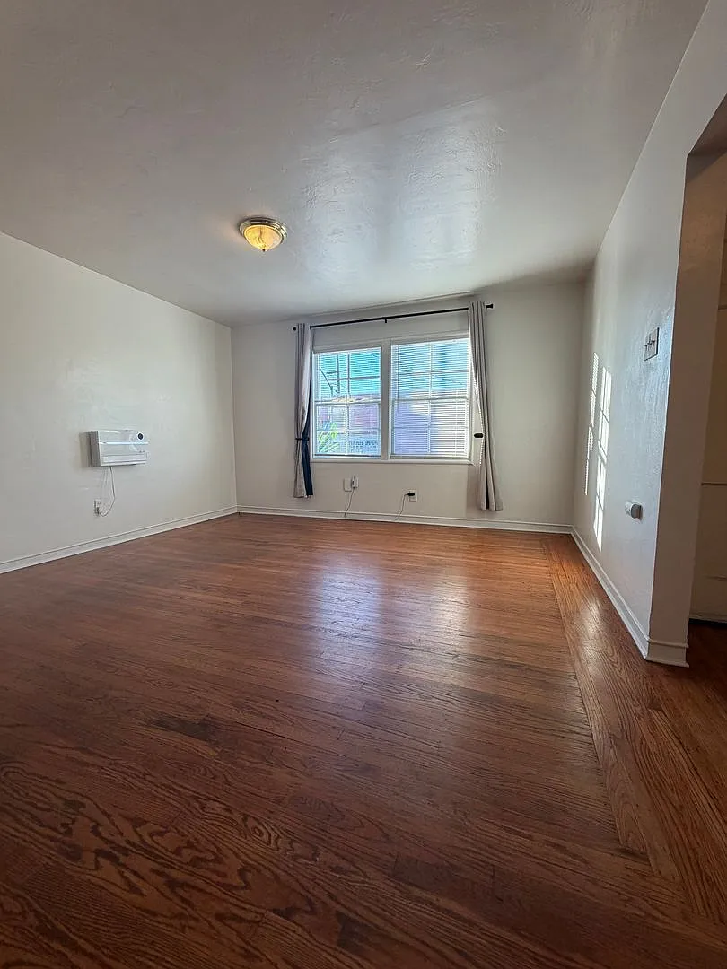 1 Bed / 1 Bath Apartment South Berkeley | Parking & Utilities Included Prime Location — Photo 2