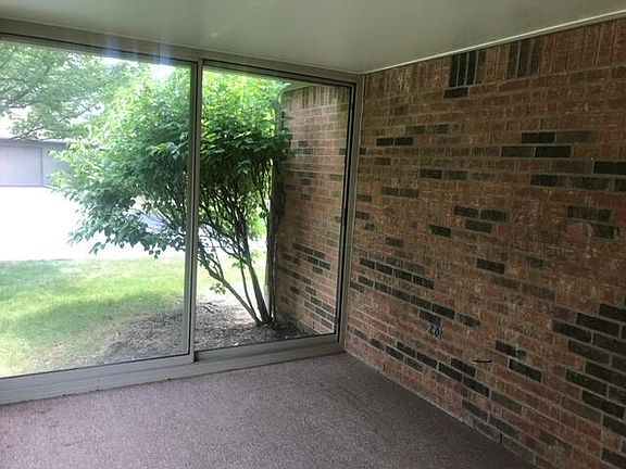 5th image of 2750 Laurel Wind Blvd