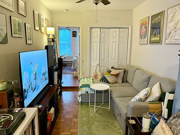 4th image of 119 Clinton St APT 2L