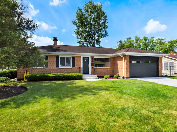 49 King Ln, Des Plaines, IL 60016