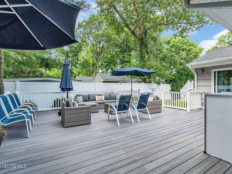485 Freehold St — Photo 31