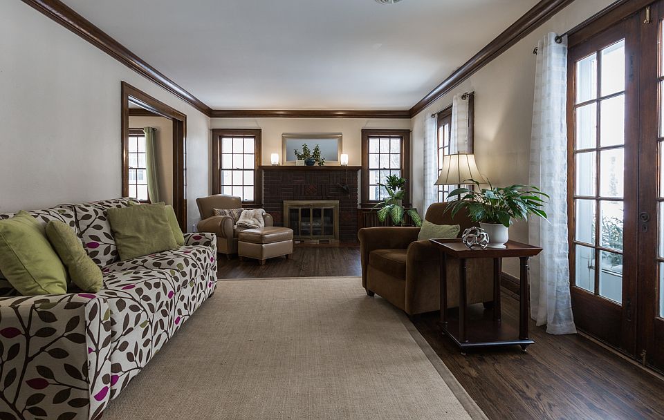 Main floor living roon