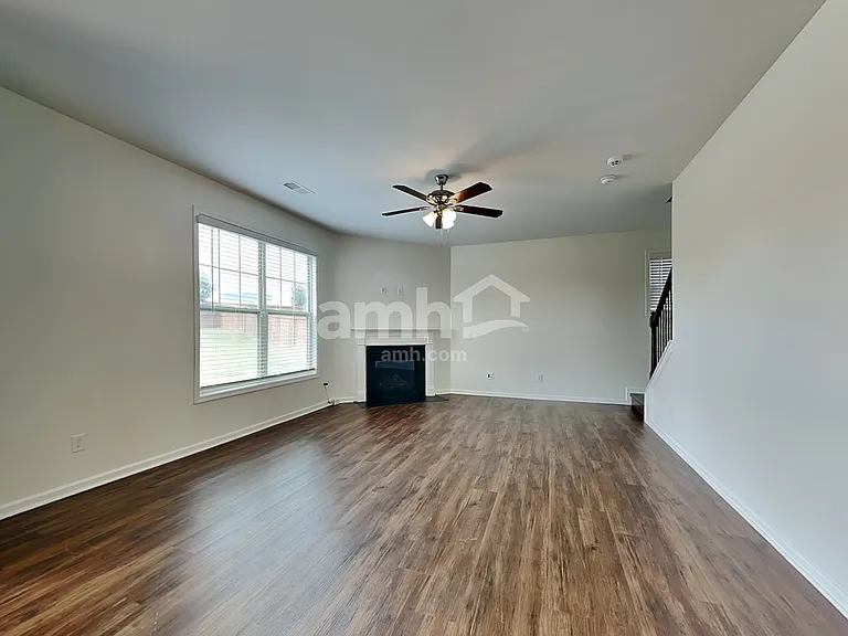 810 Genesis Way — Photo 7