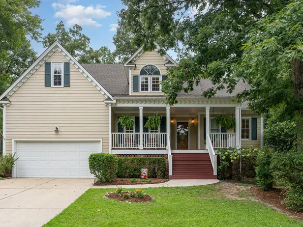 228 High Maple Ct, Holly Springs, NC 27540