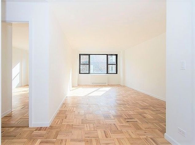 1st image of 184 E 72nd St #821