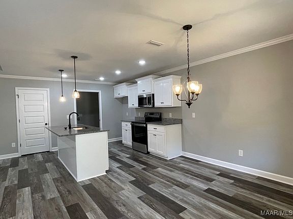 2nd image of 113 Curtis Cir