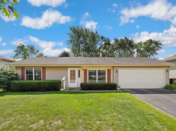 535 Ginger Trl, Lake Zurich, IL 60047