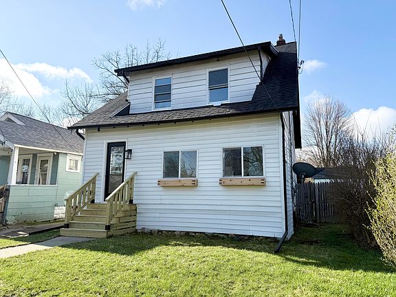 2nd image of 71 Burnham St W