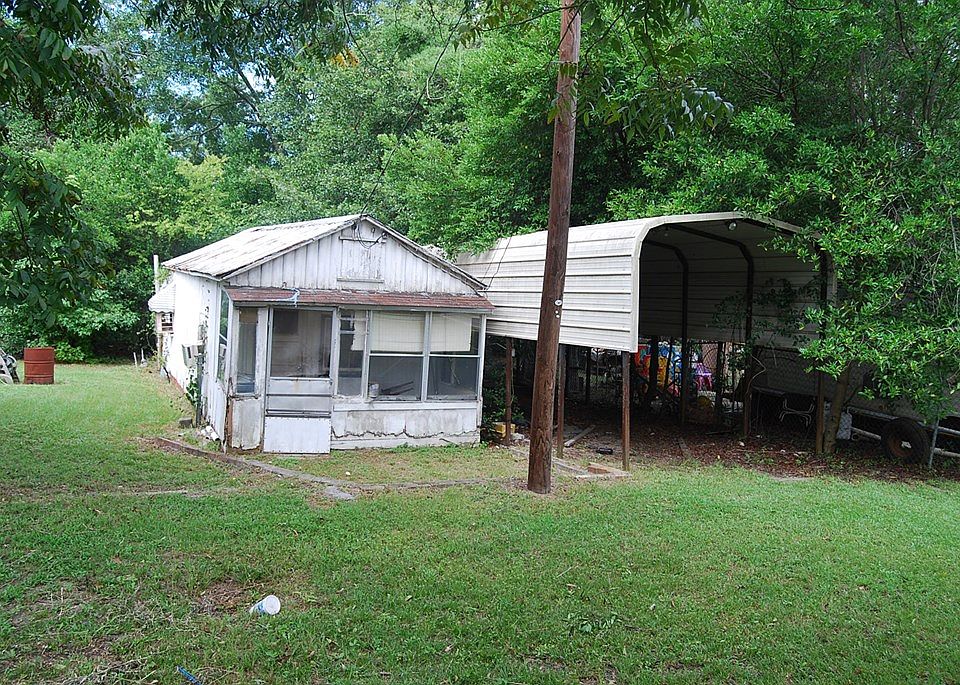 2nd image of 2111 Veterans Dr