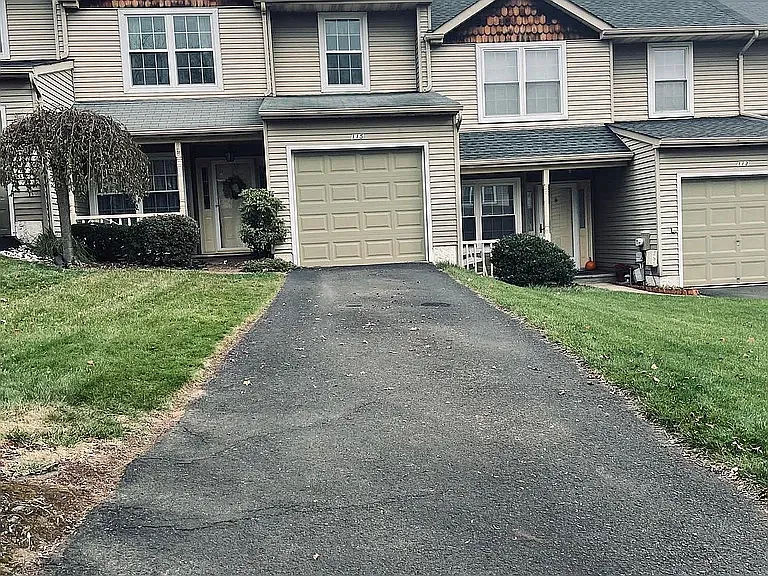 Building Photo - 115 Mulberry Dr