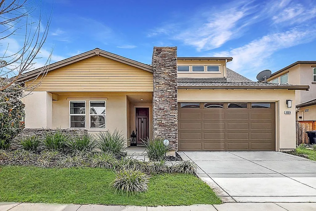 6024 Danwood Dr photo 1