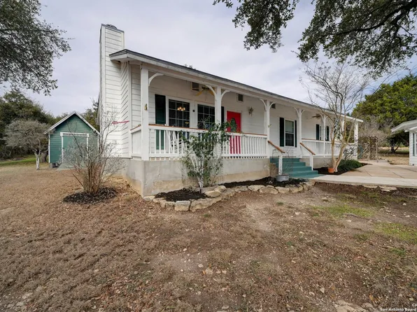 401 stallion springs, Fischer, TX 78623