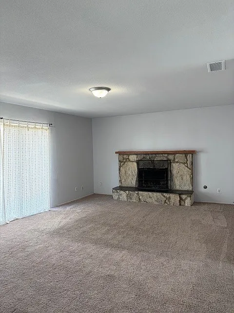 4 bed, 1388 sqft, $3,295 — Photo 3