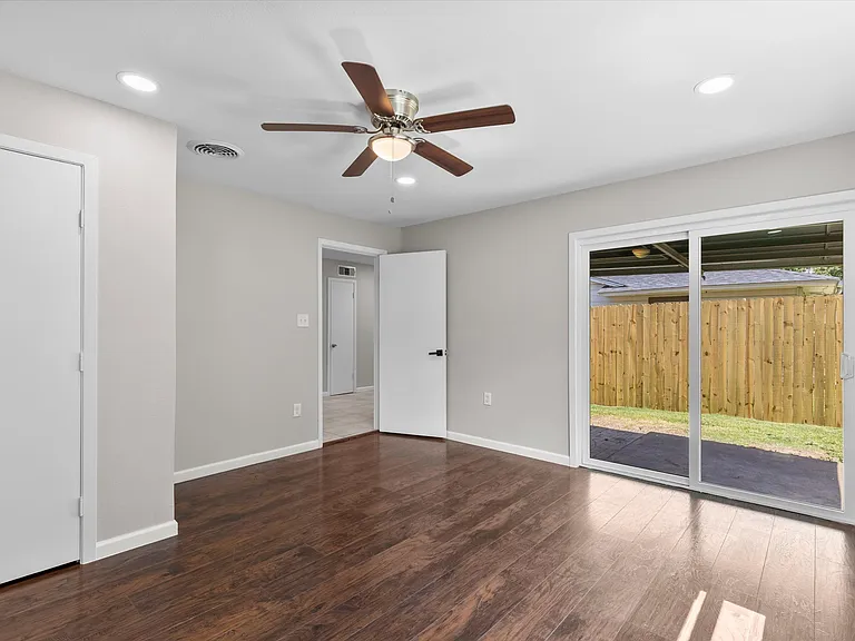 12030 Willowdell Dr — Photo 6