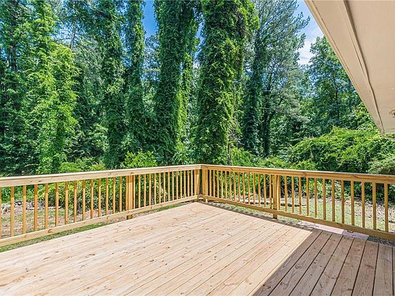 5th image of 1624 Dodson Dr SW