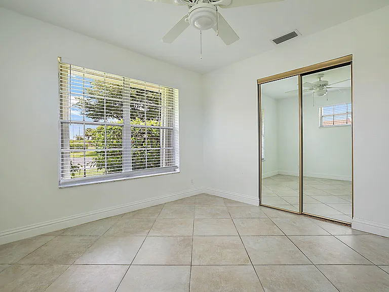 5241 Breadfruit Cir — Photo 17