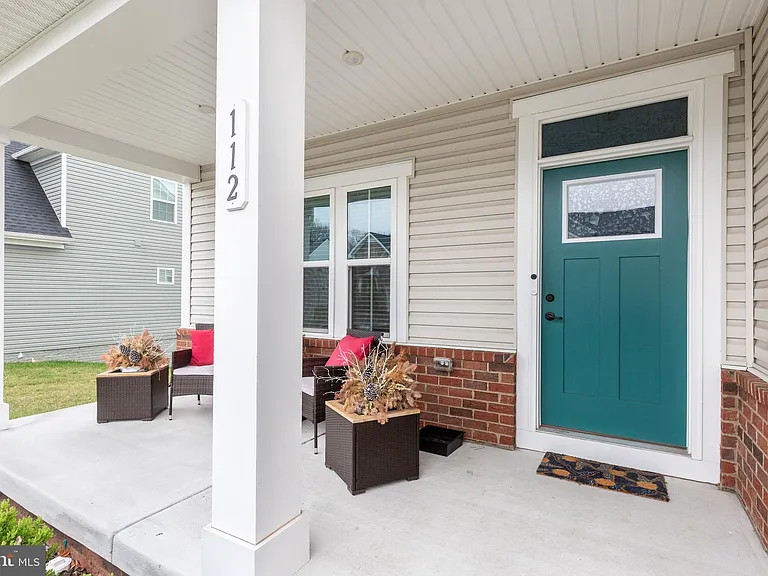 112 Sherman Way — Photo 3