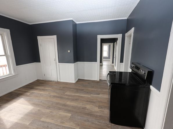 manchester-new-hampshire-74288034 picture