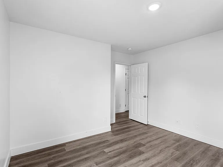 165 Westhaven Dr — Photo 34