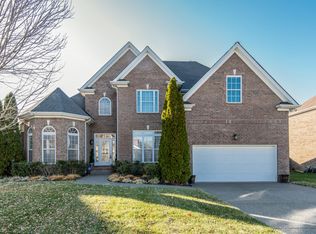 2834 Kaye Dr, Thompsons Station, TN 37179