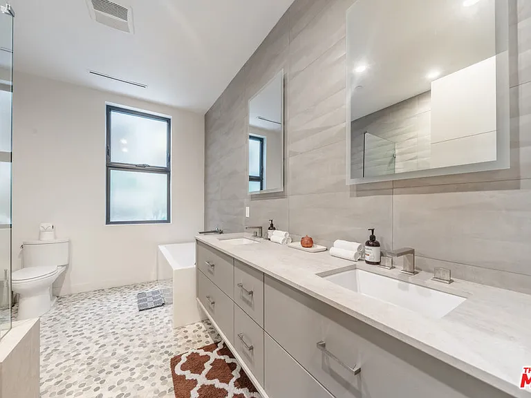 10563 Ashton Ave #1 — Photo 22
