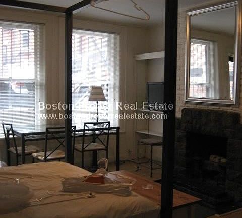 323 Beacon St. #1 Boston - Back Bay Unit Photo 6 (4)