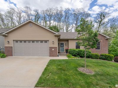 11 Musket Ct, Leclaire, IA, 52753