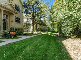 2625 N Augusta Dr, Wadsworth, IL 60083