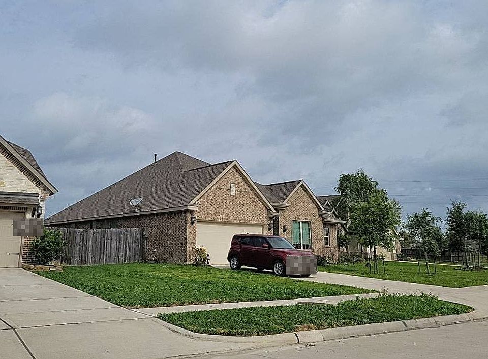 2nd image of 2214 Dovetail Park Ln