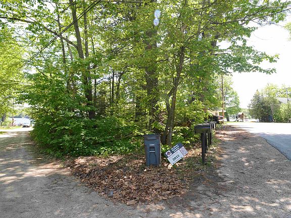 4th image of 6 Pleasant View Avenue