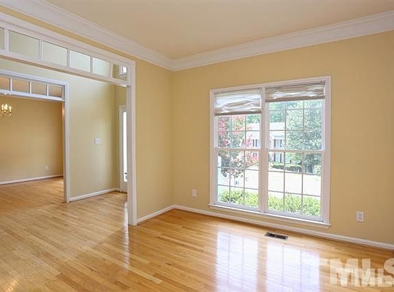 5th image of 3310 Meadowrun Dr