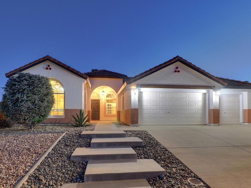 1st image of 2000 San Carlos Cir