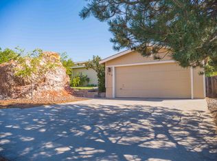 560 Summerhill Dr, Sun Valley, NV 89433