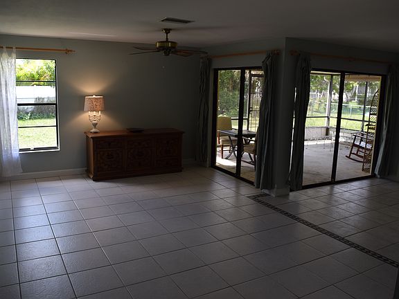 3rd image of 4518 SW 1st Ave