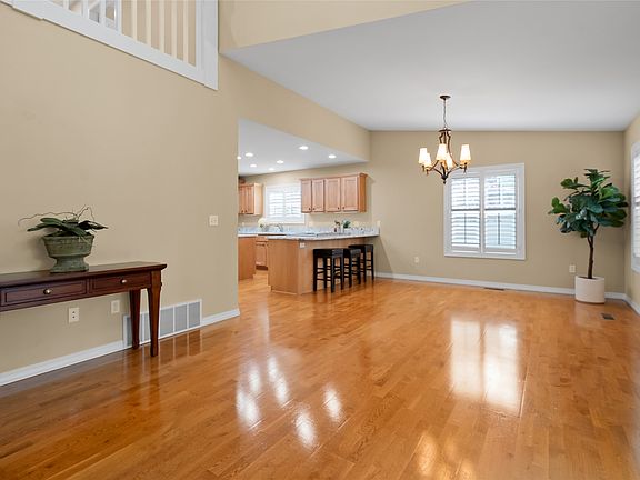 4th image of 606 Geddes Ave