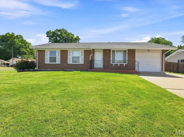 4534 Thicket Dr, Saint Louis, MO 63129