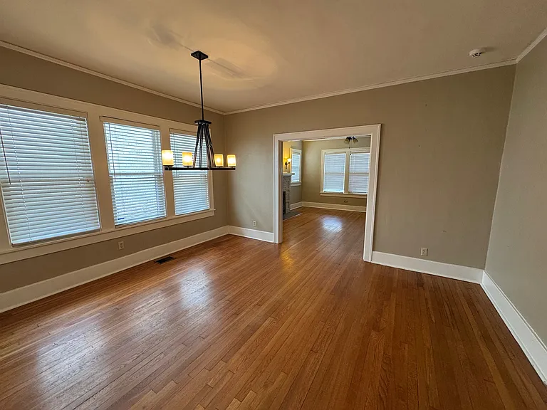 4909 Kavanaugh Blvd — Photo 4