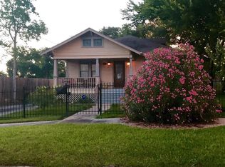 1135 W 18th St, Houston, TX 77008