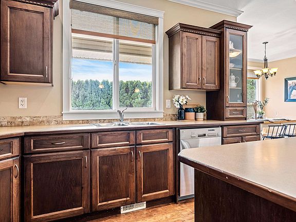 4th image of 10113 Williams Rd #6