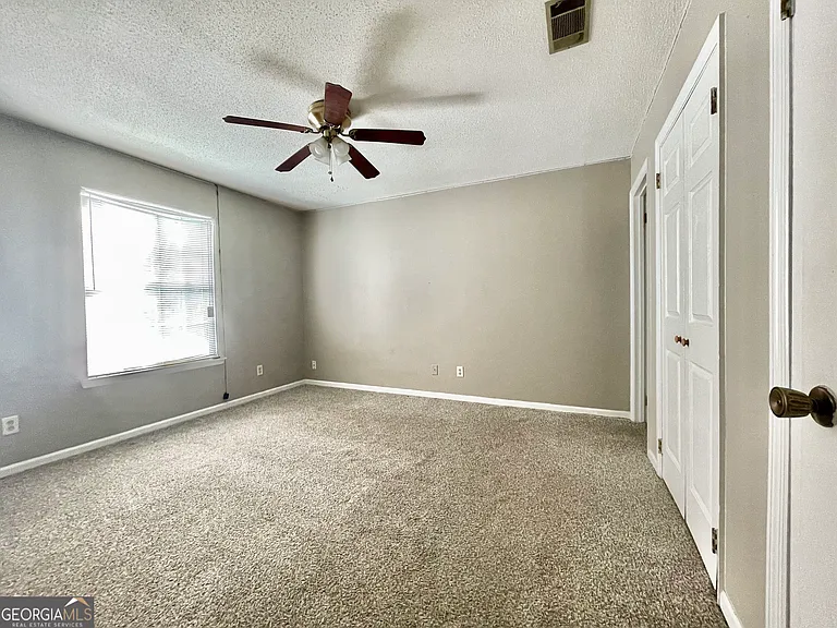 202 Eagle Ct — Photo 14