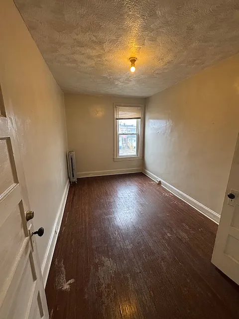 2843 West Garrison Avenue - 3 — Photo 3