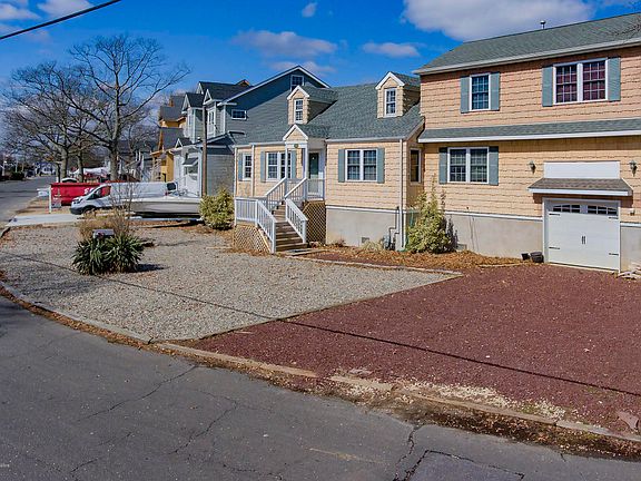 5th image of 2203 Glenwood Dr