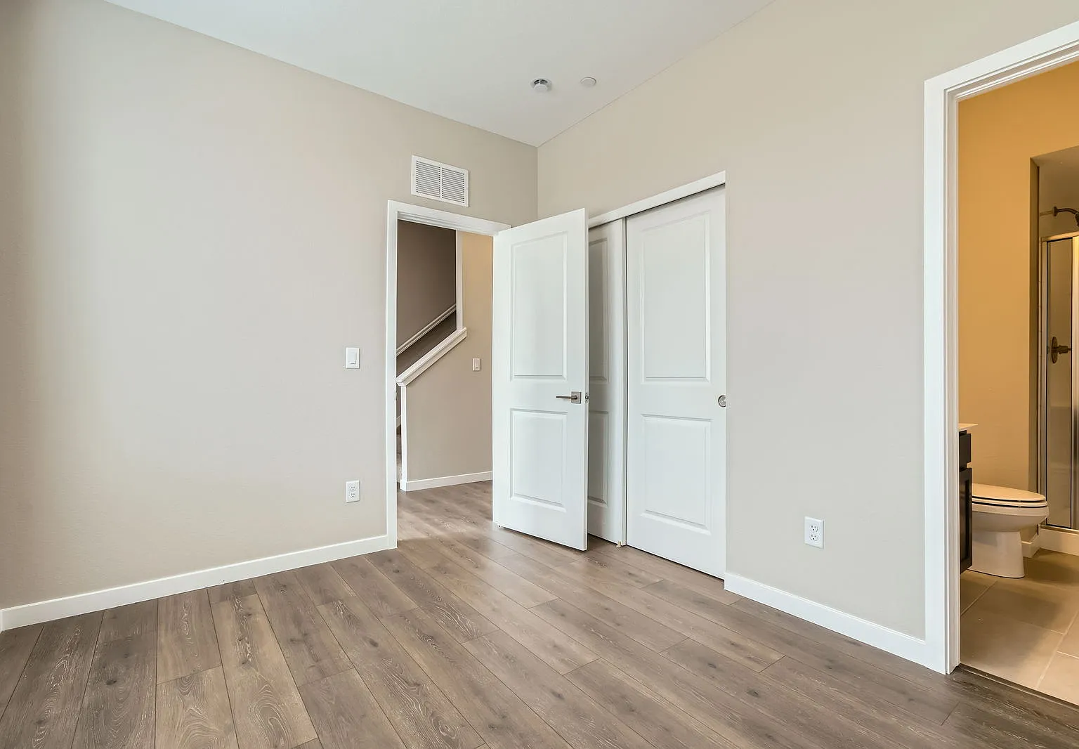 3 bed, 3.5 bath, 1667 sqft, $2,935 — Photo 3